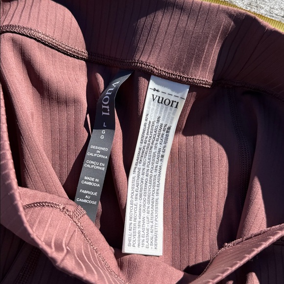 VUORI Inversion Rib Slim Flare SABLE SIZE large NWT - Picture 5 of 5